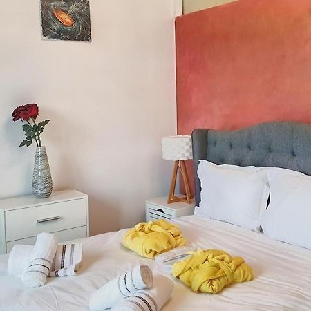 Apartamento Cozy Penthouse In A New Business Building In City Center. Free Private Parking Cluj-Napoca Exterior foto