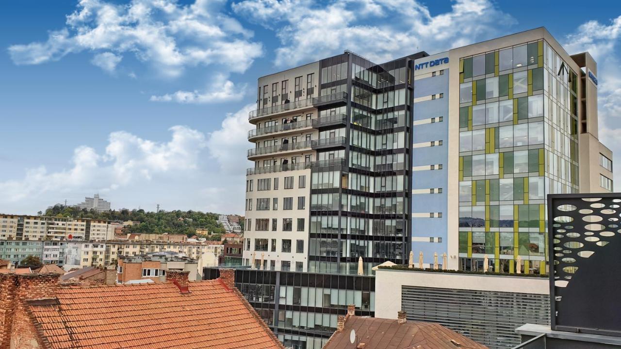 Apartamento Cozy Penthouse In A New Business Building In City Center. Free Private Parking Cluj-Napoca Exterior foto